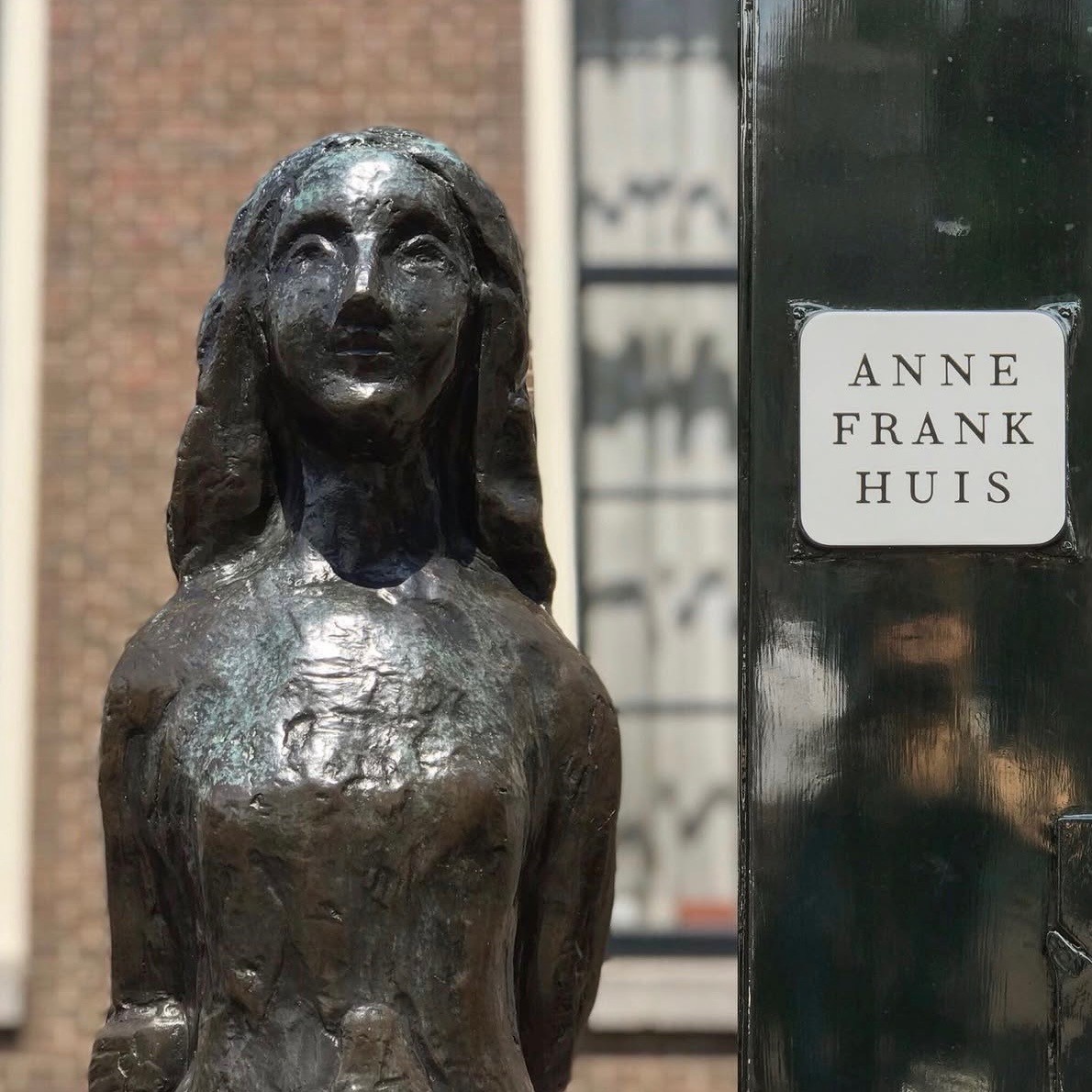 Statue of Anne Frank